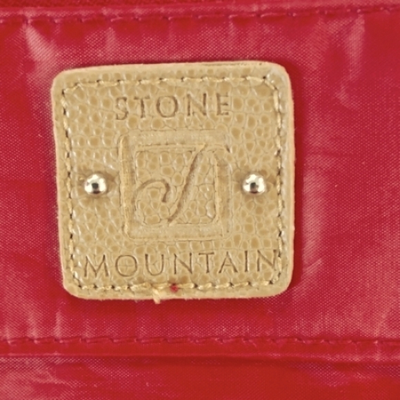 Stone Mountain Red Cross Body Bag - Picture 4 of 5
